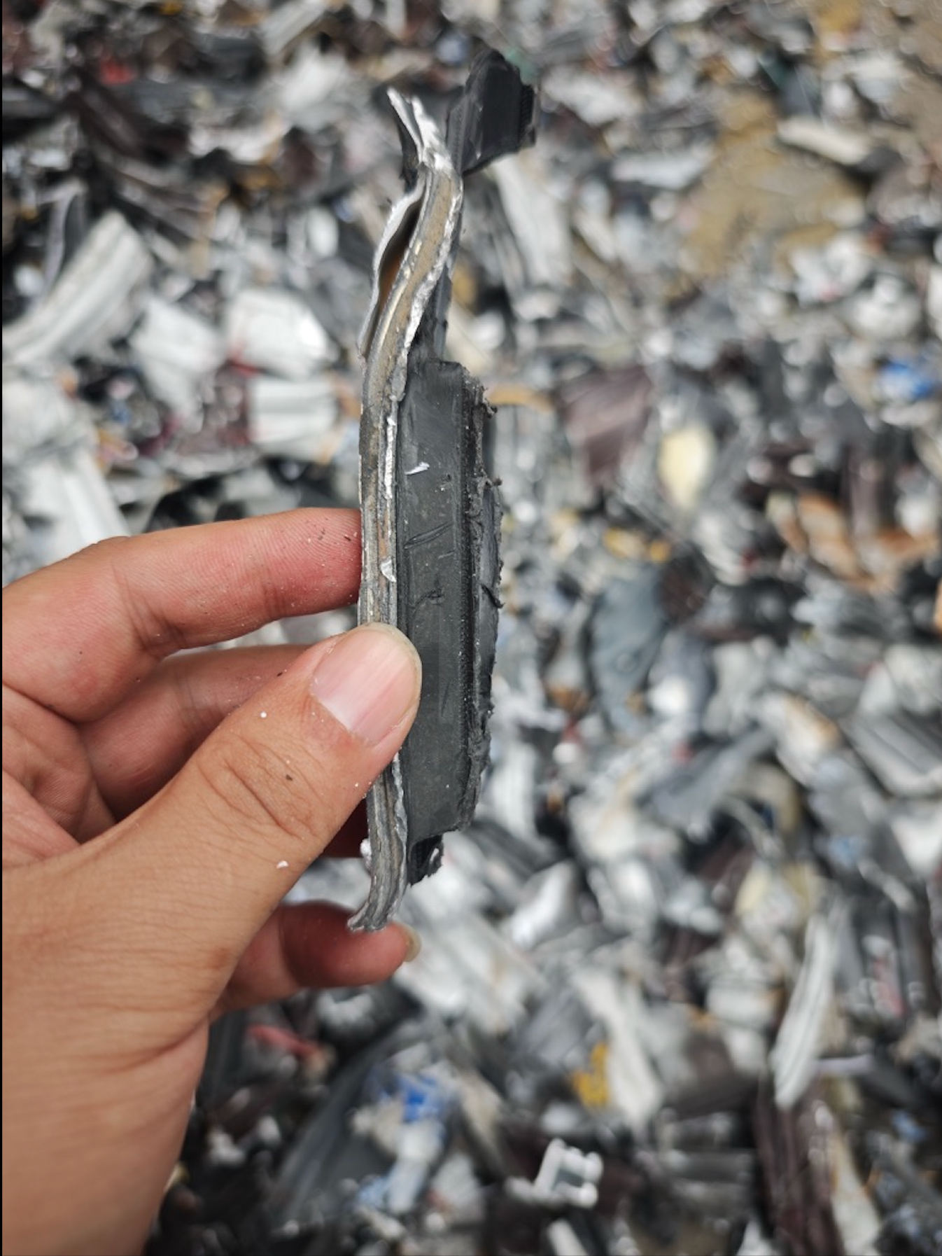 single shaft shredded material.png