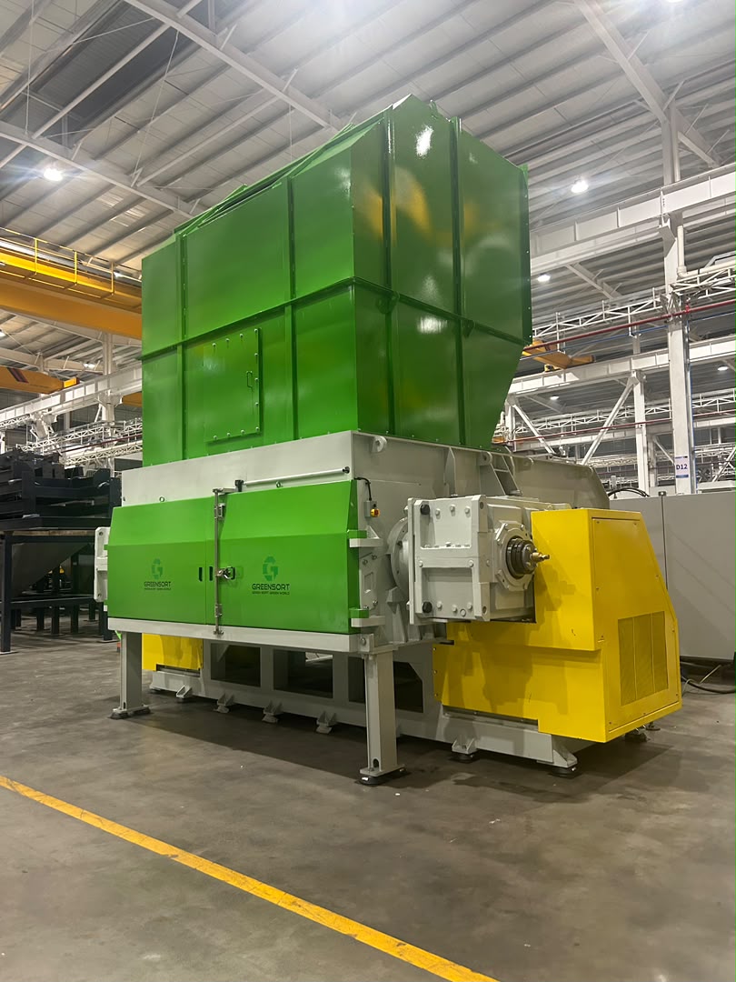 Single shaft shredder GS-3000 FAT 01.JPG