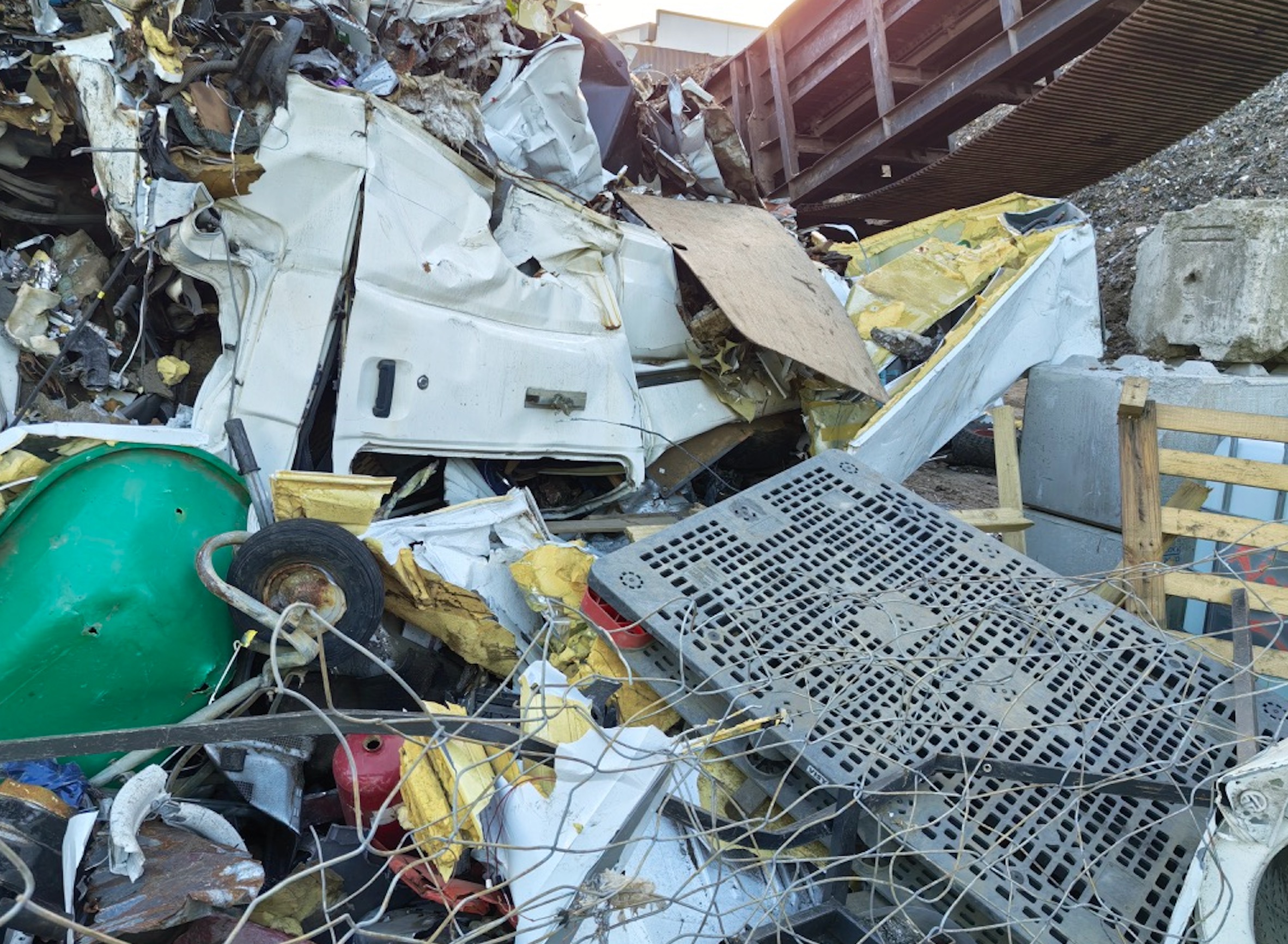 Scrap steel feeding material 1.png